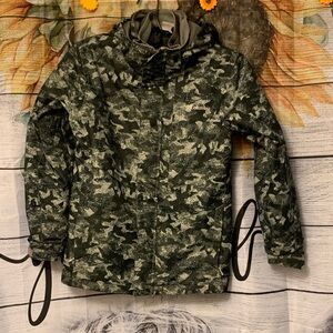 Columbia Kids Green Camouflage Raincoat Large